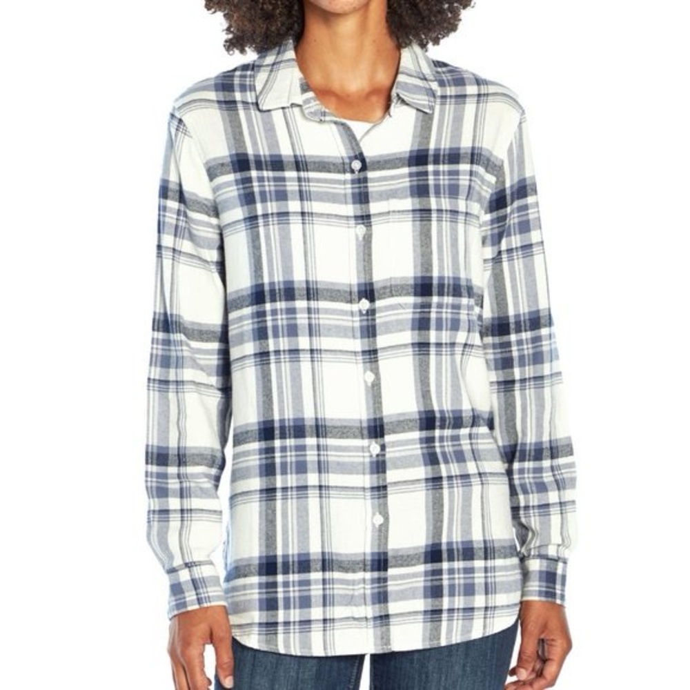 Women’s GAP Blue & White Cloud Flannel Button Down Shirt
